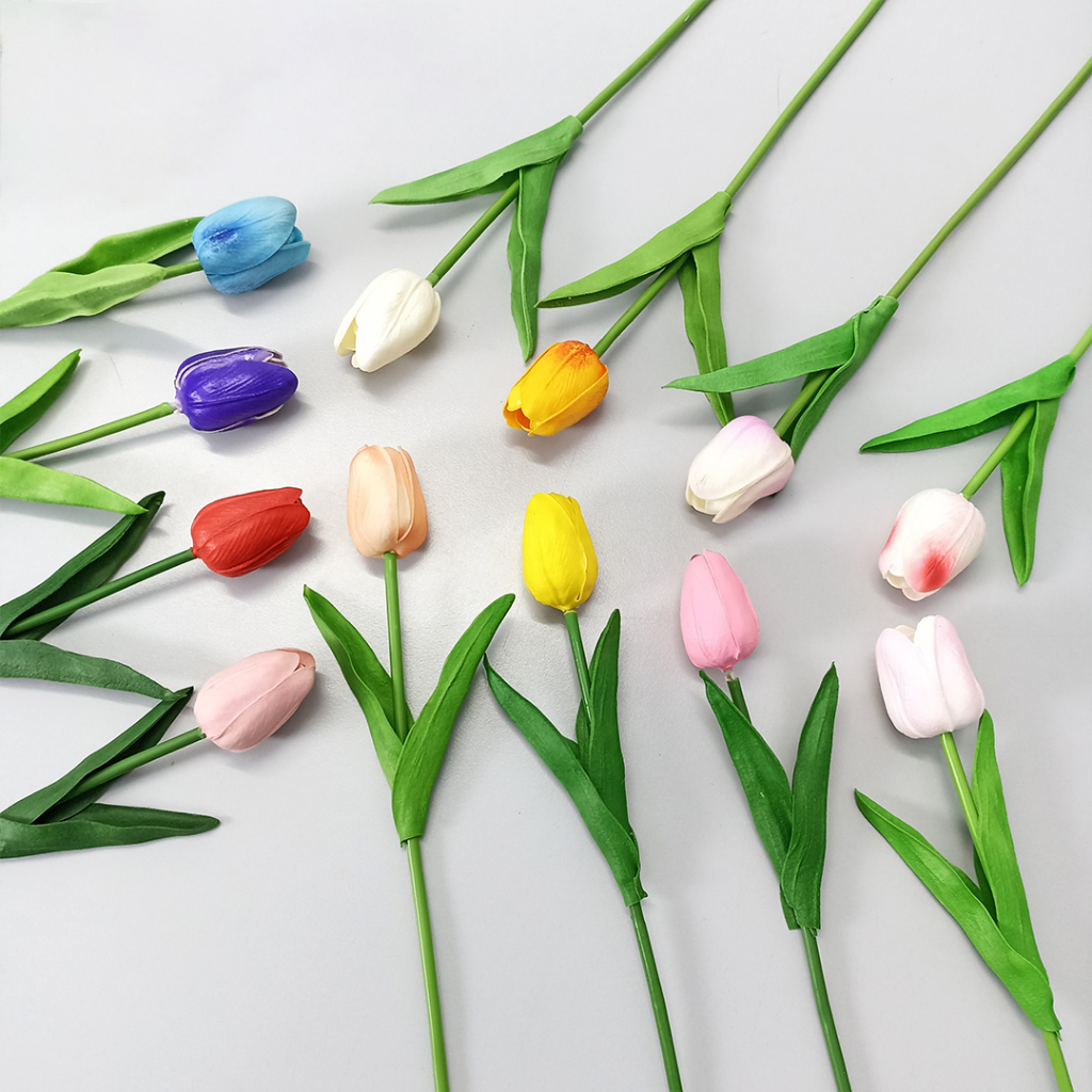 Bunga Tulip Plastik