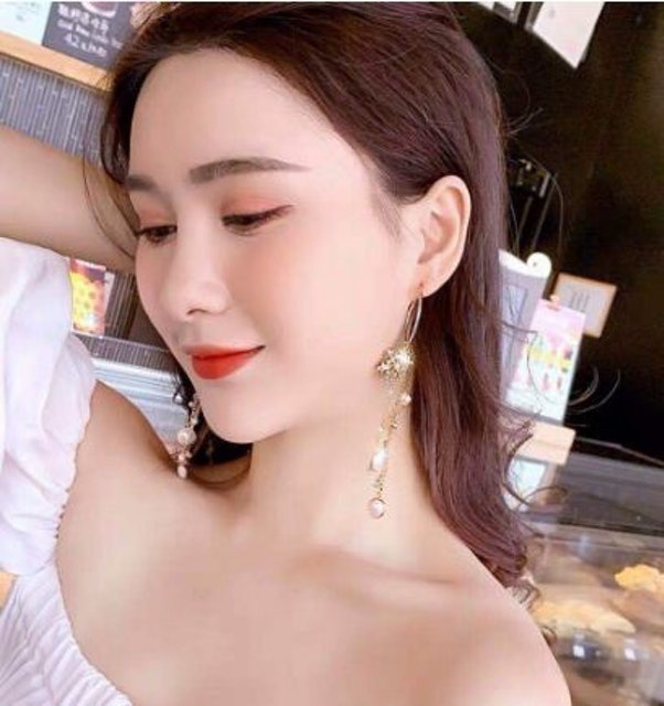  Snowflake and Pearl Earing