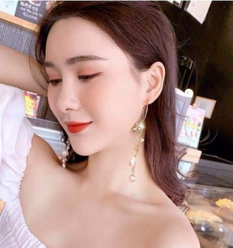 Snowflake and Pearl Earing 3