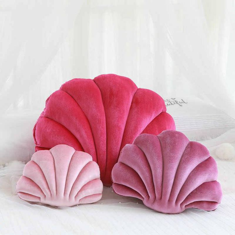 Bantal Sofa Bentuk Kerang 2
