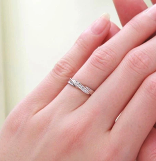 Tiaria Hati Bahagia Tiara Cincin Couple  GRA-AEA08