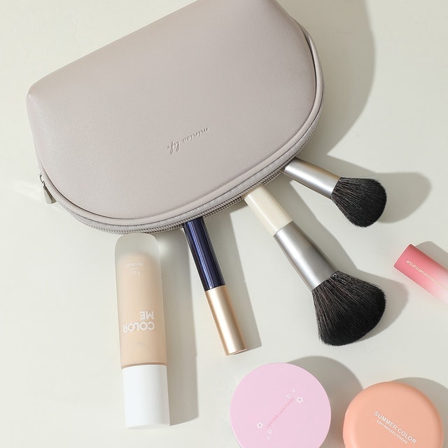 MINISO Simple Shell Shaped Cosmetic Bag