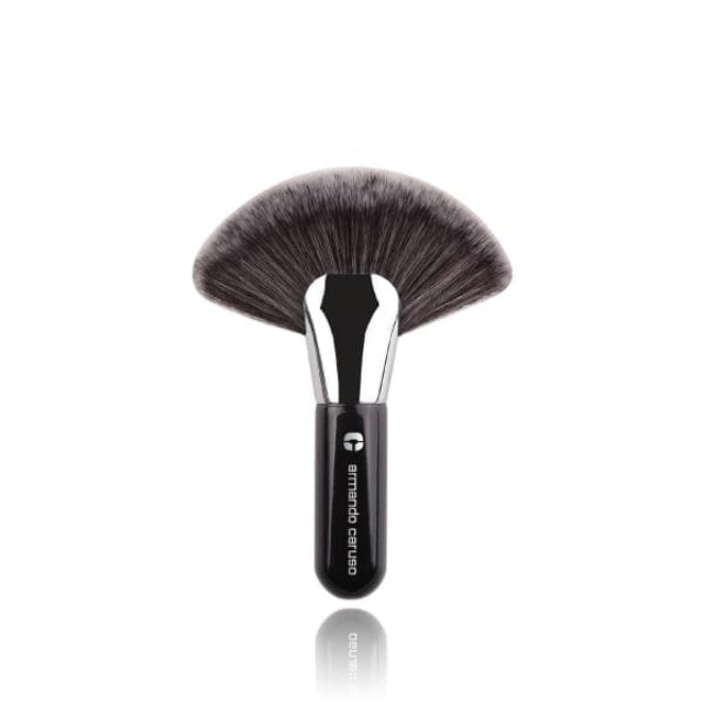 Deluxe Fan Brush 1