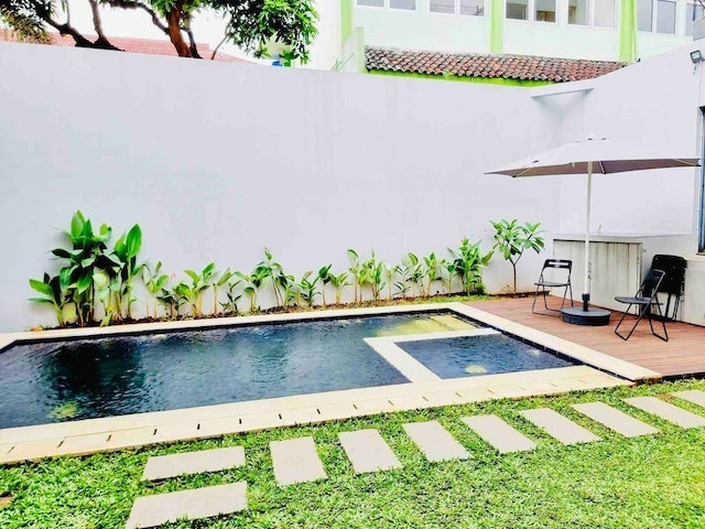 10 Rekomendasi Villa di Jakarta dengan Private Pool Terbaik  1