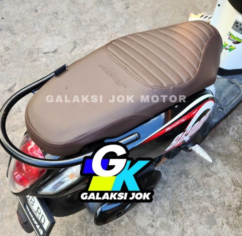 Caferacer Cover Jok Motor Scoopy 3