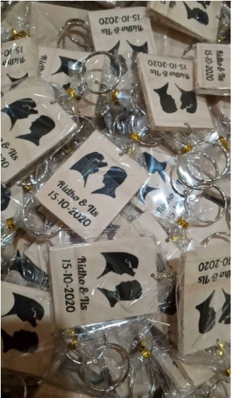 Souvenir Gantungan Kunci Kayu 2