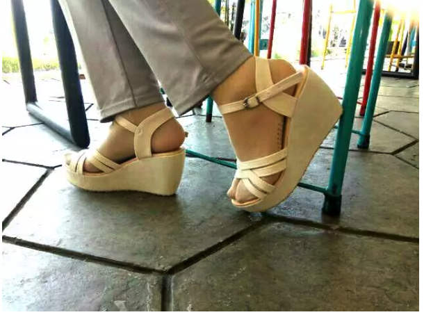  Amazeus Rania Wedges Strappy Tali Silang