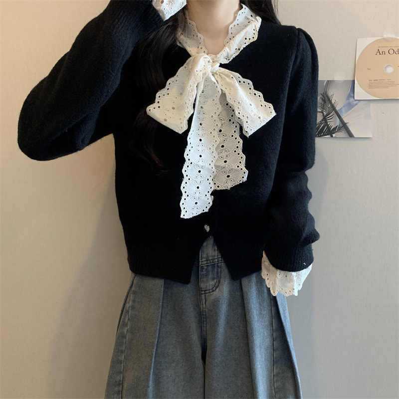  Lo Clothes Atasan Rajut Round Neck Polos Kombinasi Renda