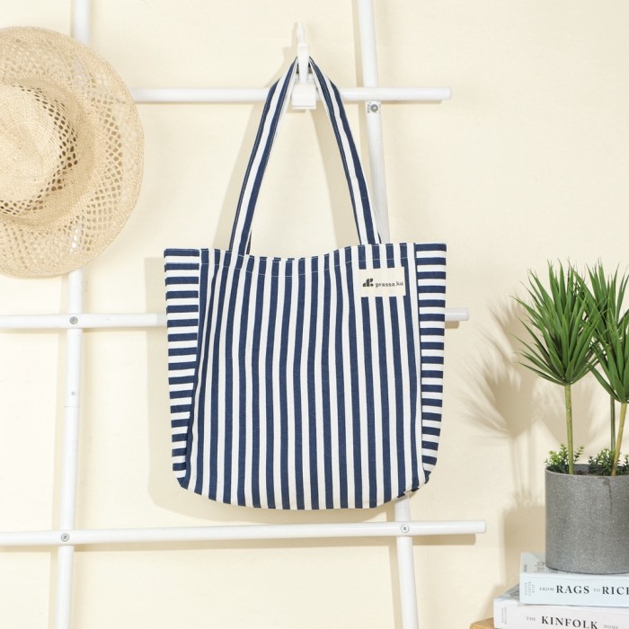 Prassa.ku Prassa.ku Totebag Canvas.ku Blaster 