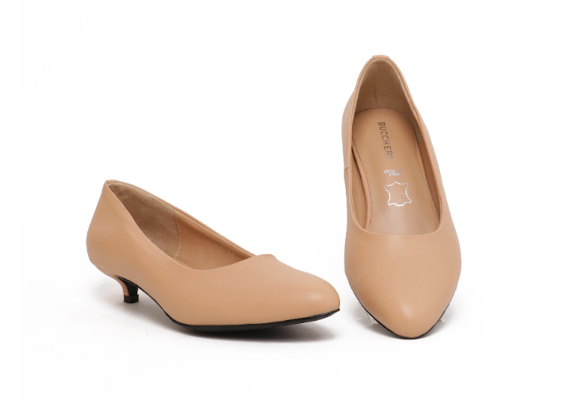 Hanelle Heels Woman 3