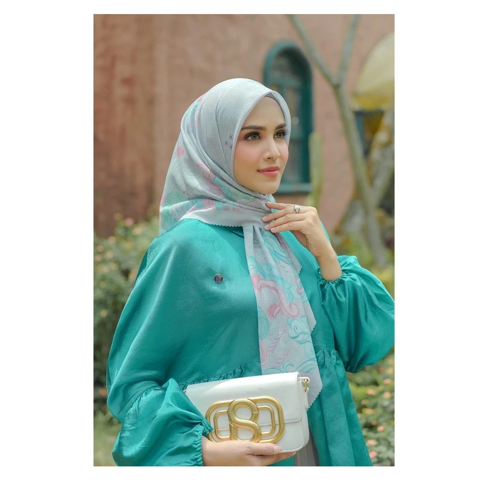 Alia Kreasi Mandiri Internasional Buttonscarves The Friendship Satin Square