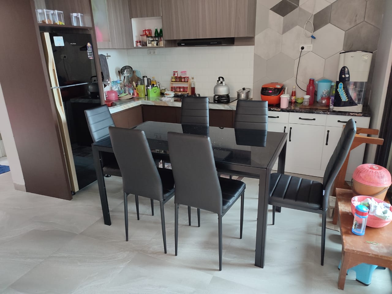 Informa Marven Set Meja Makan 6 Kursi