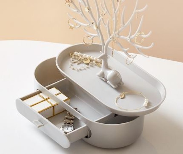 Dejavu Rak Display Ornamen Rusa Multifungsi