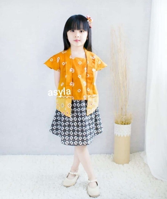 Kebaya Jumputan