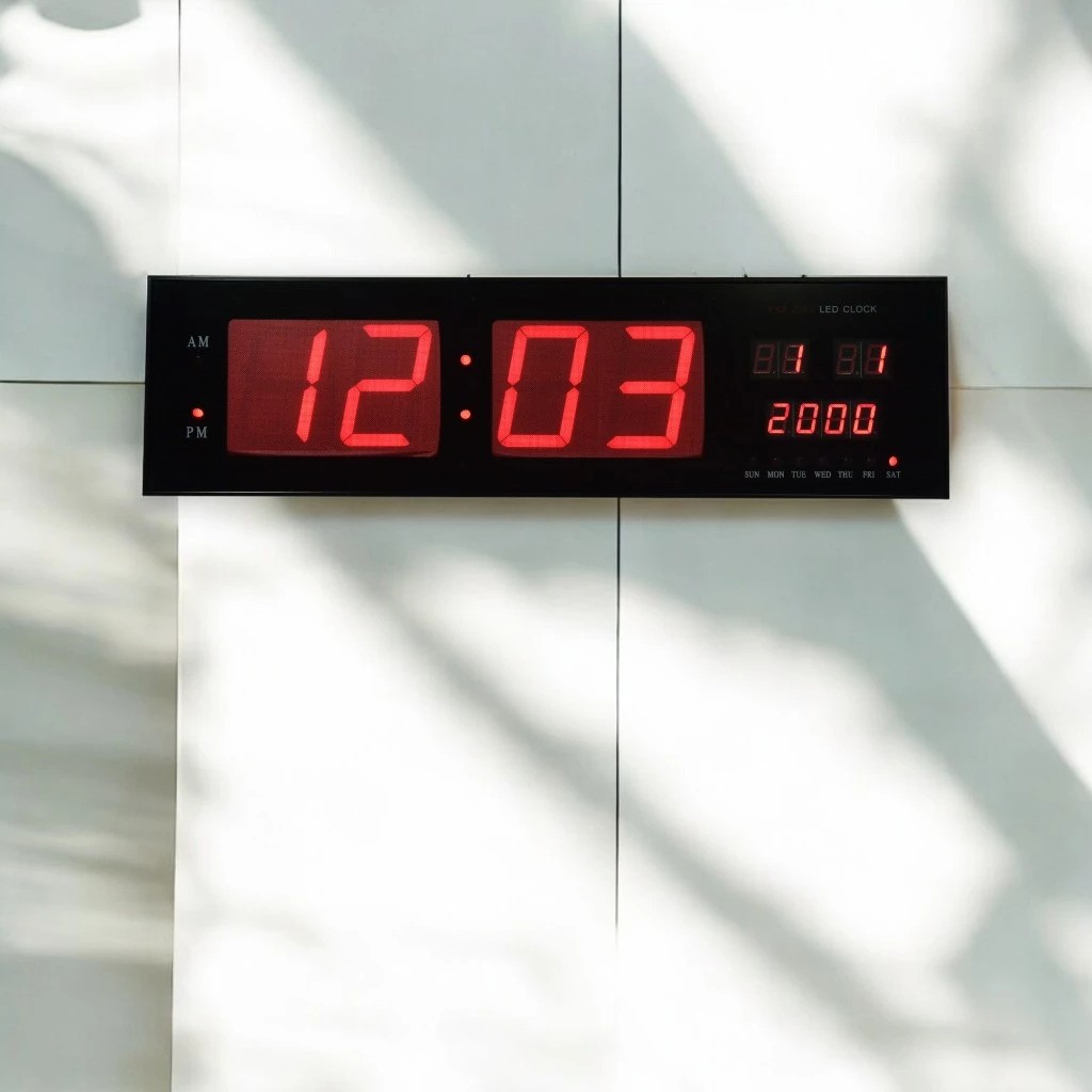  ESA Jam Dinding LED Digital Besar Aesthetic