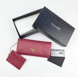 10 Rekomendasi Dompet Prada Terbaik 5