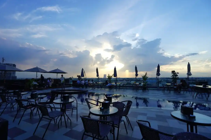 De Paris Hotel 2
