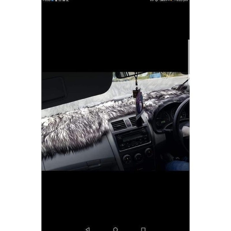 Alas Karpet Dashboard Mobil dengan Bulu dan Motif 4
