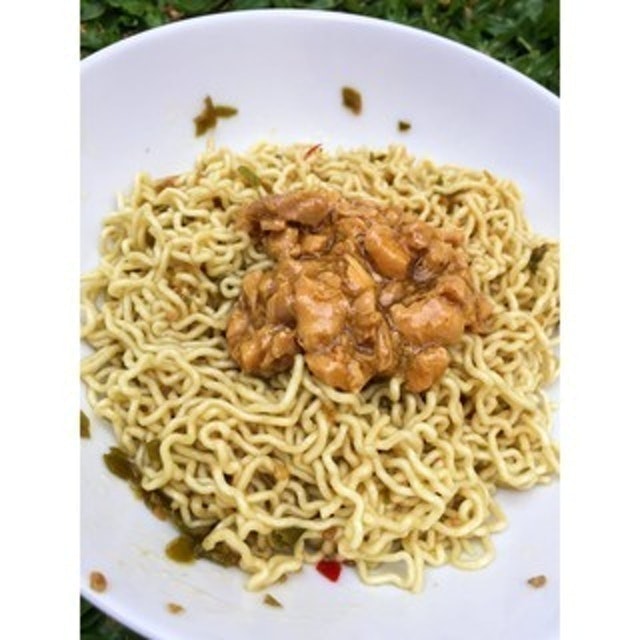 Gerobak Opa Mie Ayam Rebus Sambal Ijo