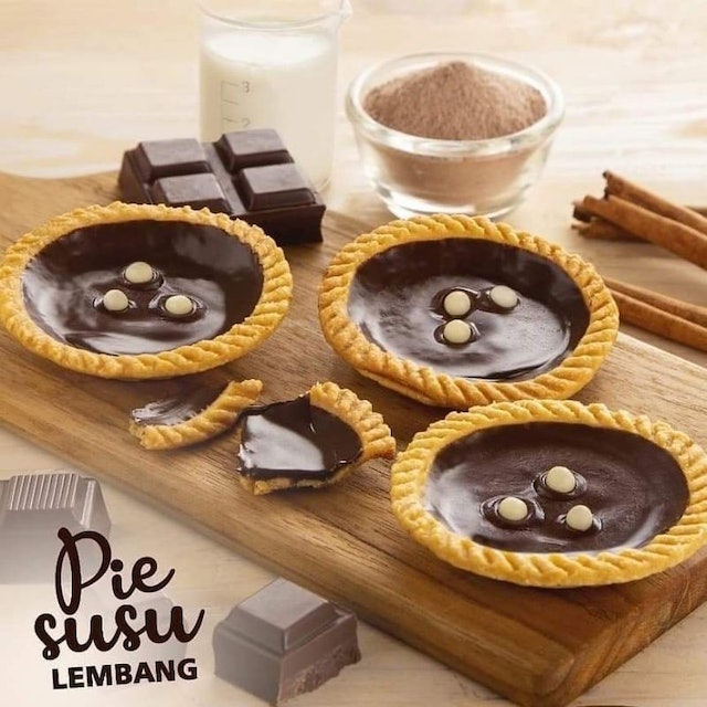 Kunangkunang22 Pie Susu Lembang 
