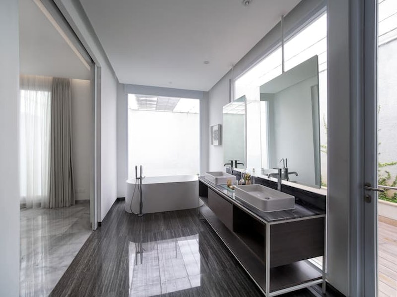 Rumah Mewah 4 Kamar Tidur 5