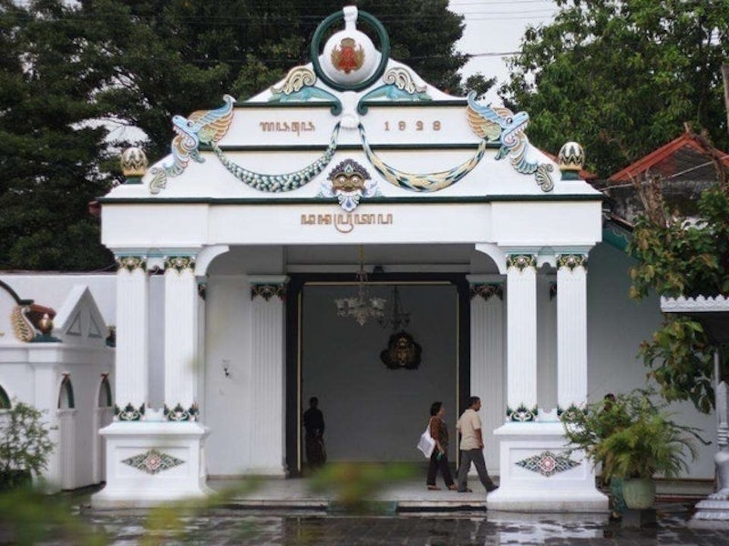 Keraton Yogyakarta, Taman Sari, Tugu Jogja, Fort Vredeburg Museum, and Shopping at Malioboro Motorcycle Tour - 10 Hours 2