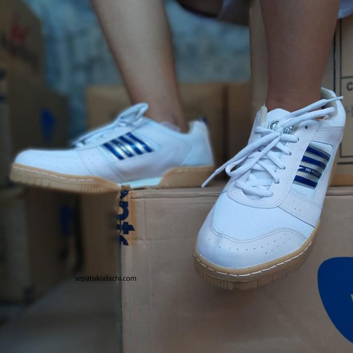  Kodachi Sepatu AR Plus Putih Biru