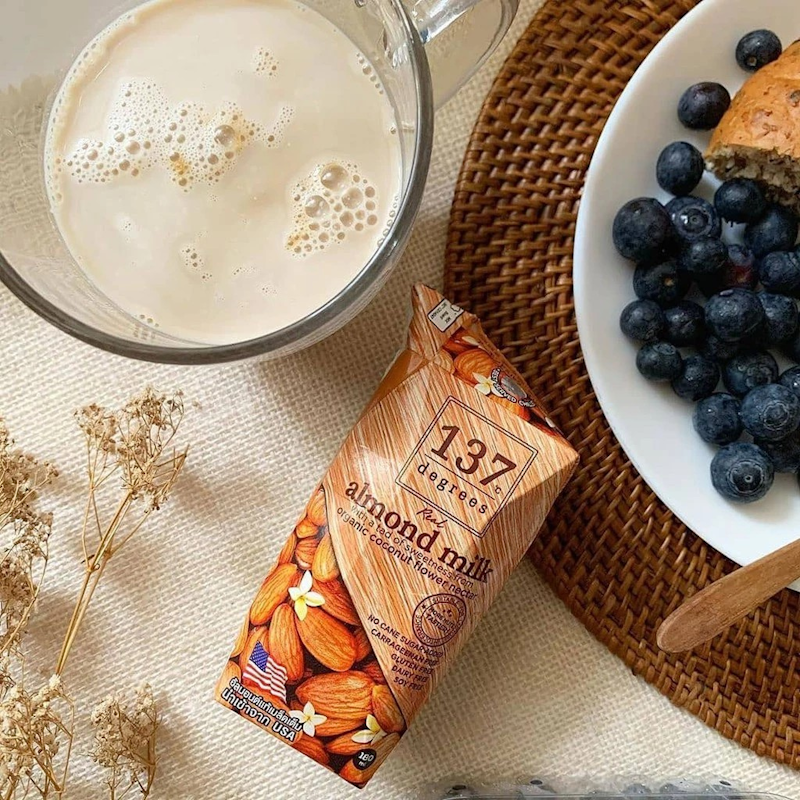 137 Degrees Almond Milk Original 3