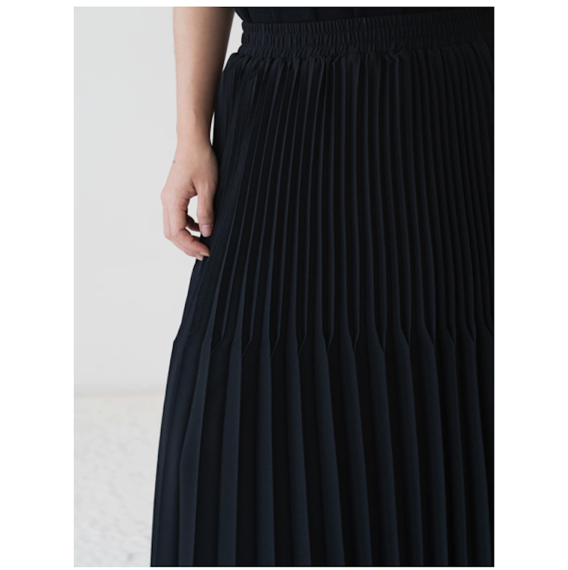 InKano Ripple Rok Plisket Wanita Flowy Black 3