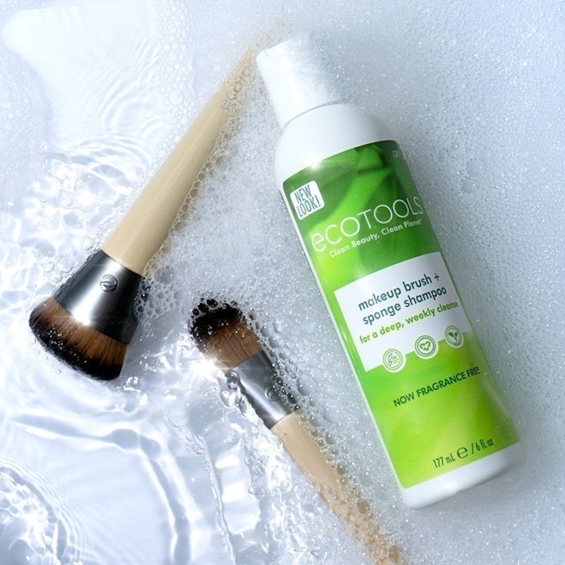 Makeup Brush Cleansing Shampoo 3