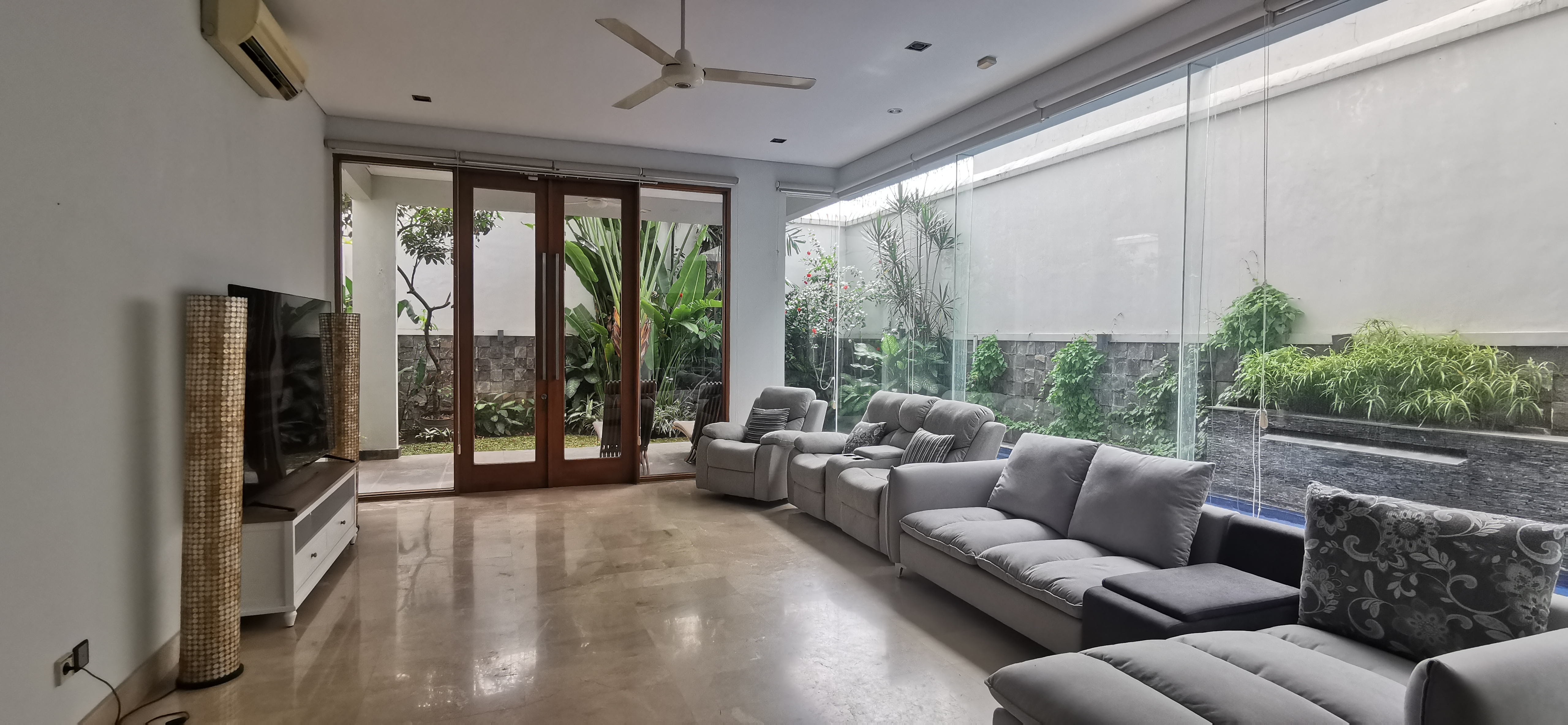 4BR Pool Luxury Villa di Kemang (AKC Villa) 3