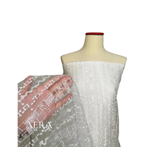 Kain Brokat Broken White