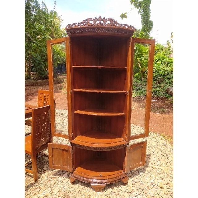 Jati Yahya Furniture Lemari Hias Sudut