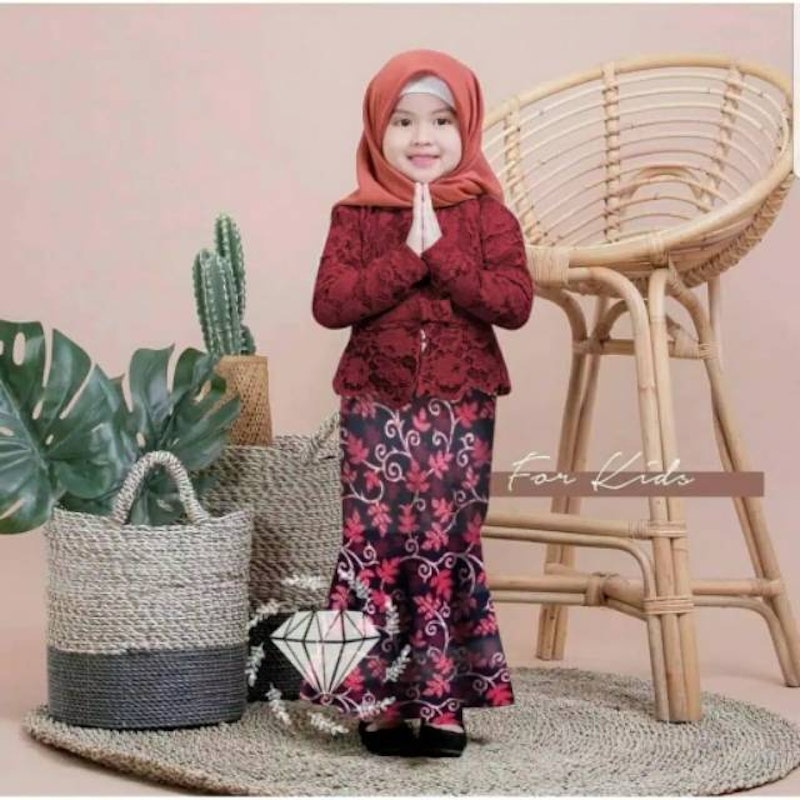 Setelan Kebaya Brukat Anak Shiren Kids 4