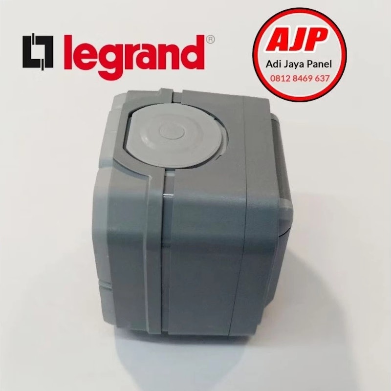 Legrand New PLEXO Outbow Socket 2
