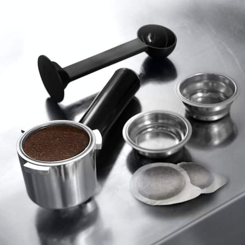 DeLonghi Compact Manual Espresso Pump Coffee Machine 2