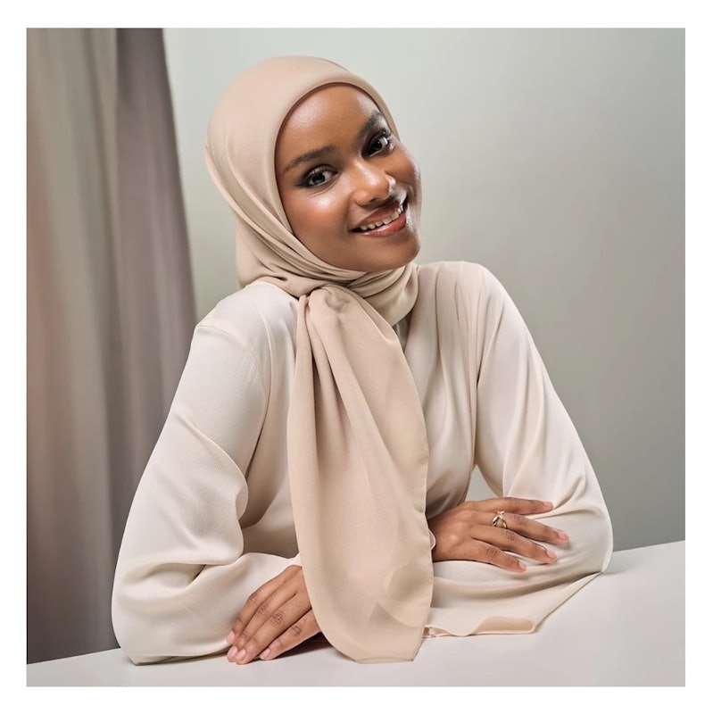 ZM Zaskia Mecca Sana Hijab Polos Kerudung Segi Empat 4