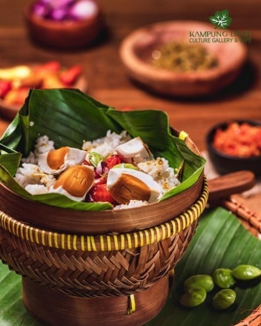 Kampung Daun Culture Gallery & Cafe 4