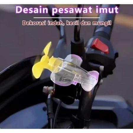  Yoli Toys Pesawat Lampu LED Ornamen