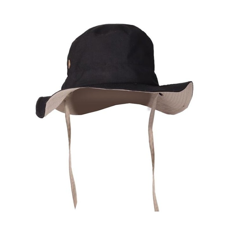 Raung Adventure Topi Rimba Hitam-Krem 1