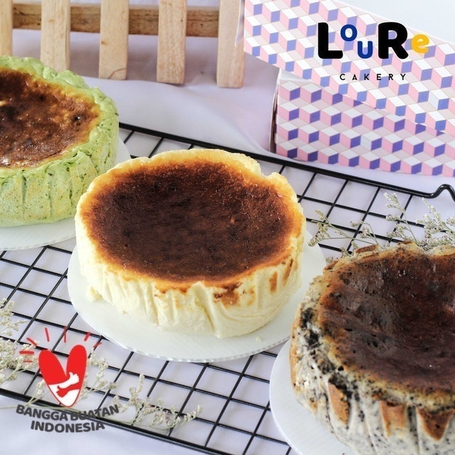 Loure Cakery Basque Burnt Cheese Cake