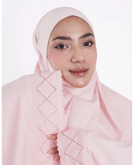 Siti Khadijah Nusantara Siti Khadijah Signature Batavia Mukena Batik Betawi Lace