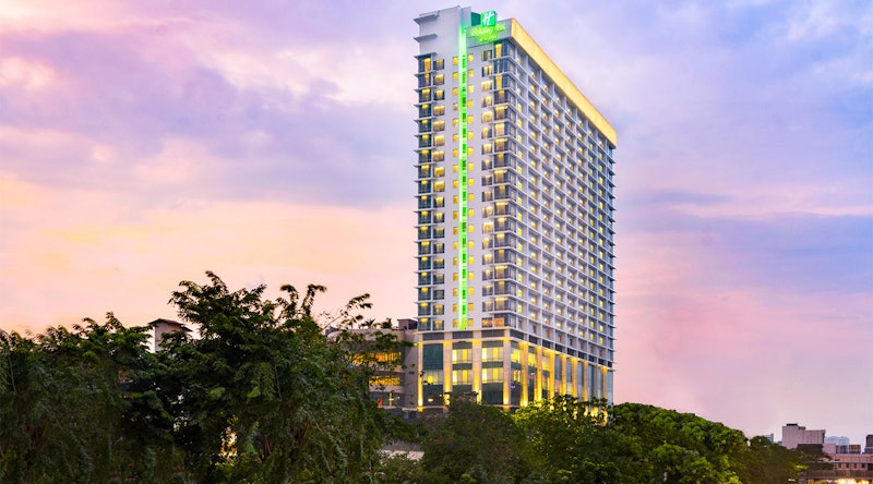 Holiday Inn & Suites Gajah Mada 5