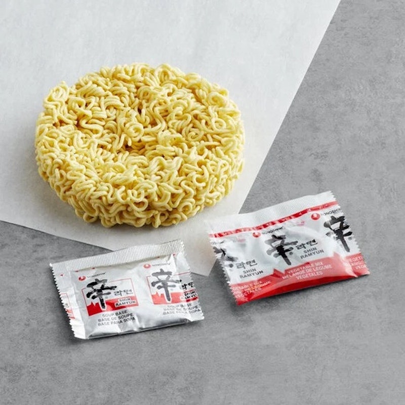Nongshim Shin Ramyun Noodle Soup 13