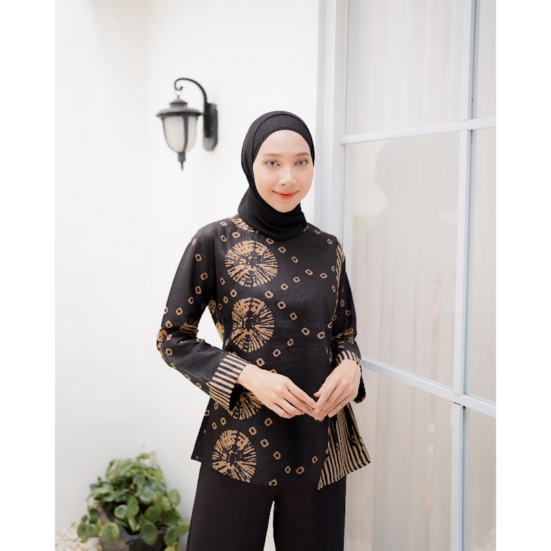 Batik Kerja Jumputan Hitam 3