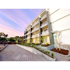 Queen Of The South Resort