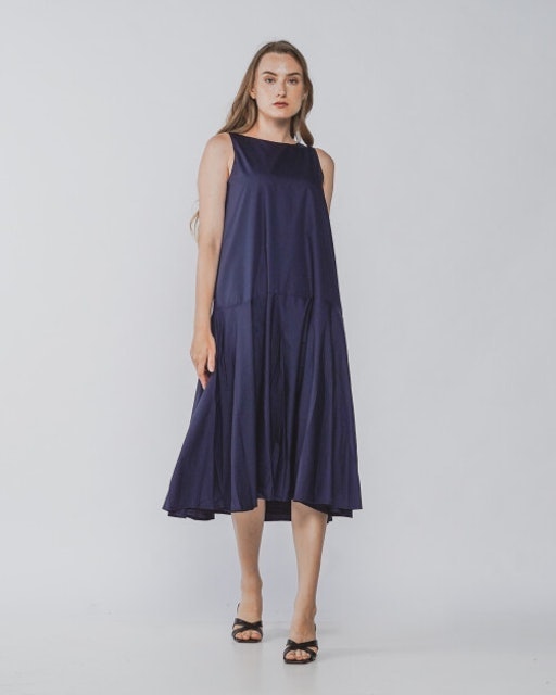 This is April Cielo Ruffle Hem Navy Dress 777204