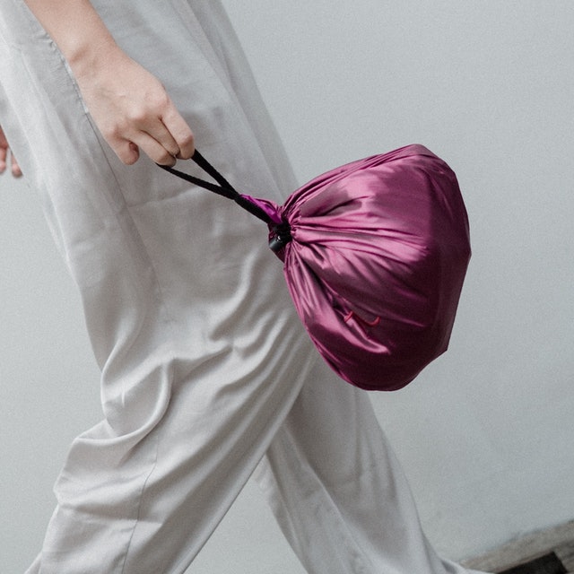 Things Untouched EASEE BOLD Cosmetic Bag (Russian Violet)