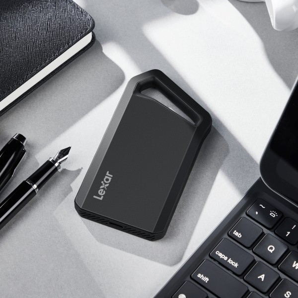 Lexar SSD External Portable 1TB  4