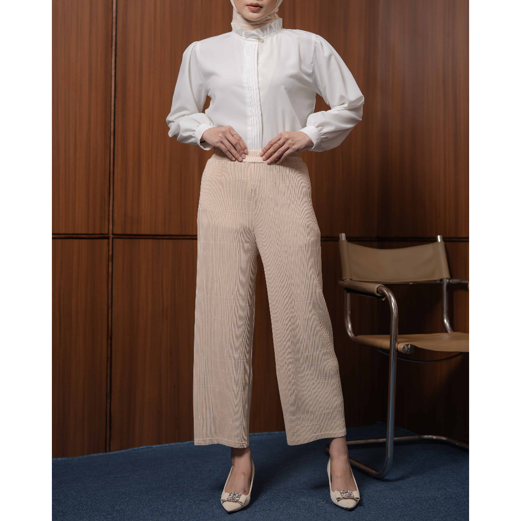 Mei Indithya Talenta Mayoutfit Mini Pleated Cullote